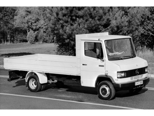 Характеристики бортового грузовика Mercedes-Benz T2 2.4 MT 507D L1 4.6t (06.1986 - 01.1989): фото, грузоподъемность, масса, скорость, двигатель, топливо, отзывы