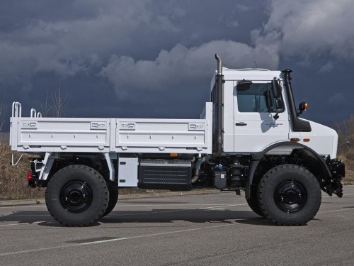 Характеристики бортового грузовика Mercedes-Benz Unimog 7.7 SAT U5030 (05.2013 - н.в.): фото, грузоподъемность, масса, скорость, двигатель, топливо, отзывы