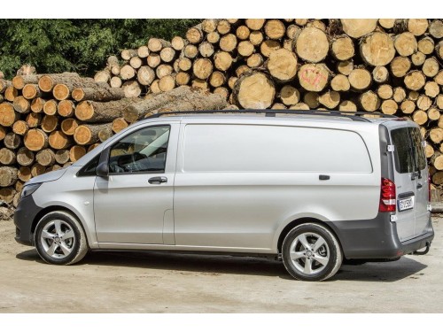 Характеристики грузового фургона Mercedes-Benz Vito 109 CDI MT L1 (12.2014 - 07.2020): фото, размеры, грузоподъемность, масса, скорость, двигатель, топливо, отзывы