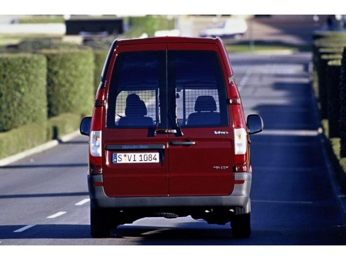 Характеристики грузового фургона Mercedes-Benz Vito 115 CDI MT L1H1 Mixto (08.2003 - 02.2010): фото, размеры, грузоподъемность, масса, скорость, двигатель, топливо, отзывы