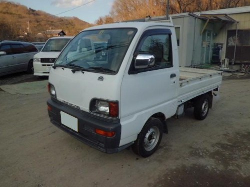 Характеристики бортового грузовика Mitsubishi Minicab 660 Simple Dump three-way 4WD (01.1994 - 09.1997): фото, грузоподъемность, масса, скорость, двигатель, топливо, отзывы