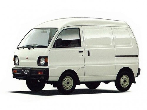 Характеристики цельнометаллического фургона Mitsubishi Minicab 660 2-Seater (clear windows) High Roof (01.1991 - 12.1993): фото, размеры, грузоподъемность, масса, скорость, двигатель, топливо, отзывы