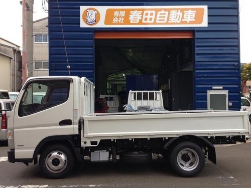 Характеристики грузового автомобиля Mitsubishi Fuso Canter 3.0 Double Cab Standard Cab Standard Roof Long Body Full Low Floor 1.85t Standard 4WD (08.2018 - 10.2020): фото, грузоподъемность, масса, скорость, двигатель, топливо, отзывы