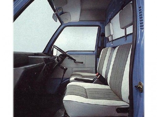 Характеристики грузового автомобиля Mitsubishi Minicab 660 GL (03.1990 - 12.1990): фото, грузоподъемность, масса, скорость, двигатель, топливо, отзывы