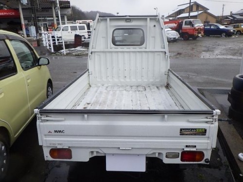 Характеристики бортового грузовика Mitsubishi Minicab 660 Panel Van left & right sliding door (01.1991 - 12.1993): фото, грузоподъемность, масса, скорость, двигатель, топливо, отзывы