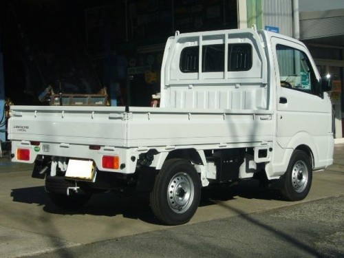 Характеристики грузового автомобиля Mitsubishi Minicab 660 M (08.2021 - 03.2022): фото, грузоподъемность, масса, скорость, двигатель, топливо, отзывы