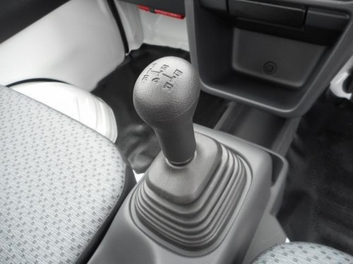 Характеристики грузового автомобиля Mitsubishi Minicab 660 M 4WD (04.2022 - н.в.): фото, грузоподъемность, масса, скорость, двигатель, топливо, отзывы