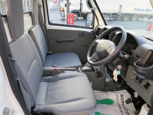 Характеристики грузового автомобиля Mitsubishi Minicab MiEV VX-SE 10.5kWh (07.2015 - 05.2017): фото, грузоподъемность, масса, скорость, двигатель, топливо, отзывы