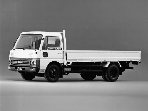 Характеристики бортового грузовика Nissan Atlas 2.0 (06.1990 - 09.1991): фото, грузоподъемность, масса, скорость, двигатель, топливо, отзывы