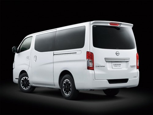 Характеристики цельнометаллического фургона Nissan Caravan 2.5 EX Super Long Body High Roof Low Floor (5 door 3 seat) 4WD (10.2021 - н.в.): фото, размеры, грузоподъемность, масса, скорость, двигатель, топливо, отзывы