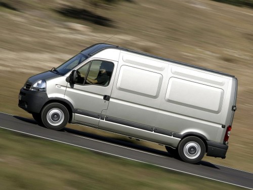 Характеристики грузового фургона Nissan Interstar 2.5 dCi MT Cargo Van L2H2 3.5t Premium (02.2007 - 02.2010): фото, размеры, грузоподъемность, масса, скорость, двигатель, топливо, отзывы