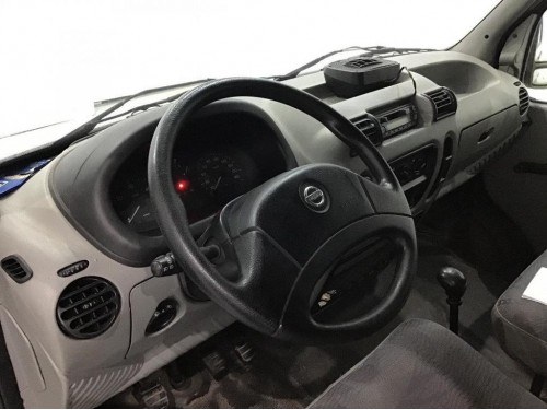 Характеристики грузового фургона Nissan Interstar 2.5 dCi MT Cargo Van L2H3 3.5t (02.2002 - 08.2003): фото, размеры, грузоподъемность, масса, скорость, двигатель, топливо, отзывы
