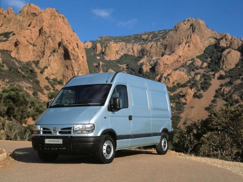 Характеристики грузового фургона Nissan Interstar 2.5 dCi MT Cargo Van L1H1 2.8t (02.2002 - 08.2003): фото, размеры, грузоподъемность, масса, скорость, двигатель, топливо, отзывы