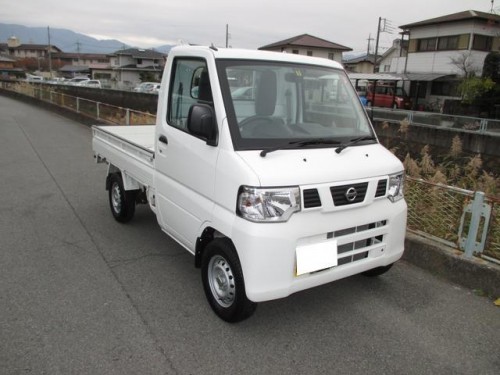 Характеристики бортового грузовика Nissan NT100 Clipper 660 SD 4WD (01.2012 - 11.2013): фото, грузоподъемность, масса, скорость, двигатель, топливо, отзывы