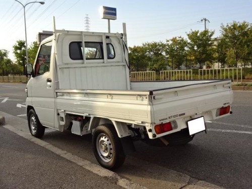 Характеристики бортового грузовика Nissan NT100 Clipper 660 DX (01.2012 - 11.2013): фото, грузоподъемность, масса, скорость, двигатель, топливо, отзывы