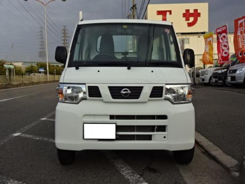 Характеристики бортового грузовика Nissan NT100 Clipper 660 DX (01.2012 - 11.2013): фото, грузоподъемность, масса, скорость, двигатель, топливо, отзывы