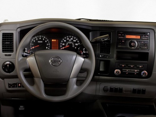 Характеристики грузового фургона Nissan NV 5.6 AT S/SV Standard Roof (05.2011 - н.в.): фото, размеры, грузоподъемность, масса, скорость, двигатель, топливо, отзывы