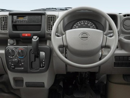 Характеристики минивэна Nissan NV100 Clipper 660 DX (06.2019 - 08.2021): фото, места, вместимость, скорость, двигатель, топливо, отзывы