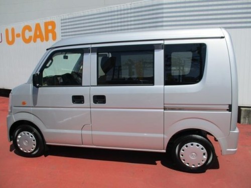 Характеристики грузового фургона Nissan NV100 Clipper 660 DX High Roof (12.2013 - 02.2015): фото, размеры, грузоподъемность, масса, скорость, двигатель, топливо, отзывы