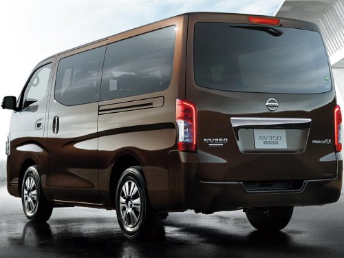 Характеристики минивэна Nissan NV350 Caravan Van 2.5 VX Long Body Diesel Turbo (07.2017 - 03.2022): фото, места, вместимость, скорость, двигатель, топливо, отзывы