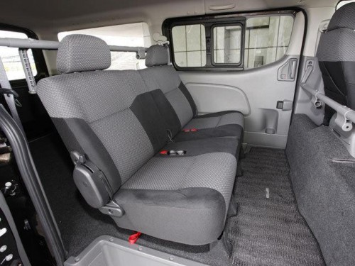Характеристики минивэна Nissan NV350 Caravan 2.0 Route Van DX Long Body (5 door) (06.2012 - 01.2016): фото, места, вместимость, скорость, двигатель, топливо, отзывы