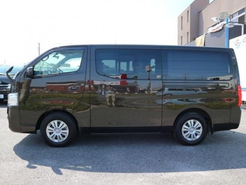Характеристики минивэна Nissan NV350 Caravan 2.0 Route Van DX Long Body (5 door) (06.2012 - 01.2016): фото, места, вместимость, скорость, двигатель, топливо, отзывы