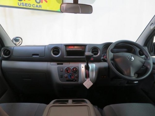 Характеристики минивэна Nissan NV350 Caravan 2.0 Route Van DX Long Body (5 door) (06.2012 - 01.2016): фото, места, вместимость, скорость, двигатель, топливо, отзывы