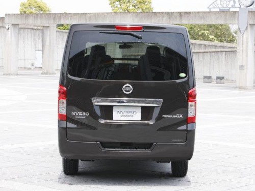 Характеристики минивэна Nissan NV350 Caravan 2.0 Rider DX Long Body (4 door) (02.2016 - 10.2016): фото, места, вместимость, скорость, двигатель, топливо, отзывы