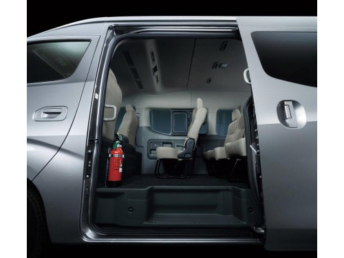 Характеристики автобуса Nissan NV350 Caravan 2.5 GX Super Long Body Wide High Roof Diesel Turbo (with auto sliding door) (02.2016 - 10.2016): фото, места, схема, вместимость, скорость, двигатель, топливо, масса, отзывы