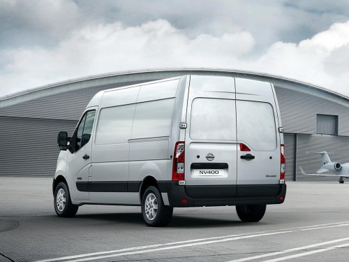 Характеристики грузового фургона Nissan NV400 2.3 dCi MT L3H2 3.5т (09.2010 - н.в.): фото, размеры, грузоподъемность, масса, скорость, двигатель, топливо, отзывы
