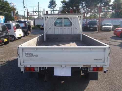 Характеристики грузового автомобиля Nissan Vanette Truck 1.8 DX (10.2008 - 07.2010): фото, грузоподъемность, масса, скорость, двигатель, топливо, отзывы