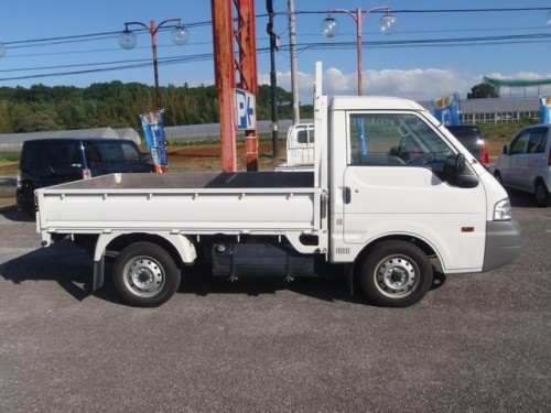 Характеристики грузового автомобиля Nissan Vanette Truck 1.8 DX (10.2008 - 07.2010): фото, грузоподъемность, масса, скорость, двигатель, топливо, отзывы