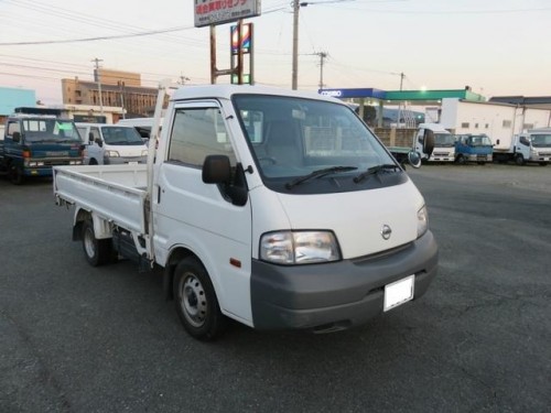 Характеристики грузового автомобиля Nissan Vanette Truck 1.8 DX (10.2008 - 07.2010): фото, грузоподъемность, масса, скорость, двигатель, топливо, отзывы