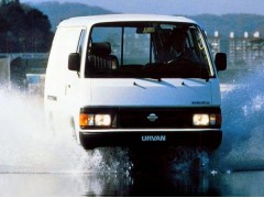 Nissan Urvan 2.5 D MT SWB Двойная кабина (09.1986 - 03.2001)