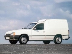 Opel Kadett 1.3S MT (01.1986 - 05.1986)