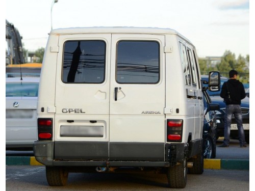 Характеристики грузового фургона Opel Arena 1.9D MT Combi (12.1997 - 02.2000): фото, размеры, грузоподъемность, масса, скорость, двигатель, топливо, отзывы