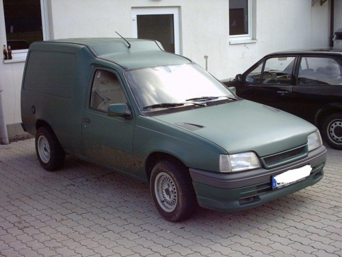 Характеристики грузового фургона Opel Kadett 1.3i MT (02.1989 - 07.1990): фото, размеры, грузоподъемность, масса, скорость, двигатель, топливо, отзывы
