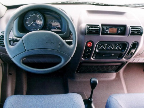Характеристики минивэна Opel Movano 2.3 CDTI MT Combi L1H1 3.0t (11.2014 - 09.2019): фото, места, вместимость, скорость, двигатель, топливо, отзывы