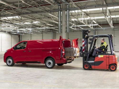 Характеристики минивэна Opel Vivaro 1.5 MT Cargo Van S Selection (04.2019 - н.в.): фото, места, вместимость, скорость, двигатель, топливо, отзывы