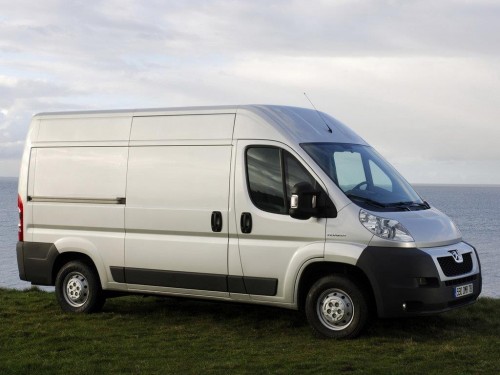 Характеристики грузового фургона Peugeot Boxer 2.2 HDi MT L3H2 333 (07.2006 - 08.2014): фото, размеры, грузоподъемность, масса, скорость, двигатель, топливо, отзывы