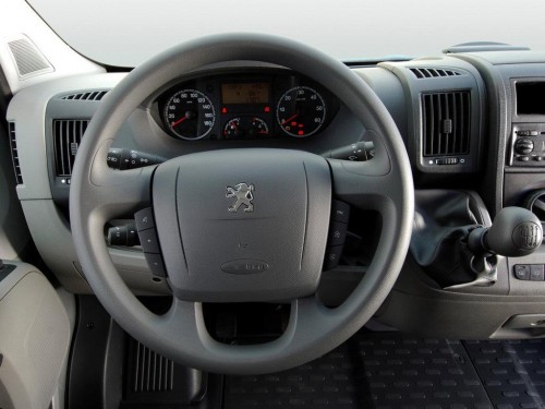 Характеристики грузового фургона Peugeot Boxer 2.2 HDi MT L3H2 333 (07.2006 - 08.2014): фото, размеры, грузоподъемность, масса, скорость, двигатель, топливо, отзывы