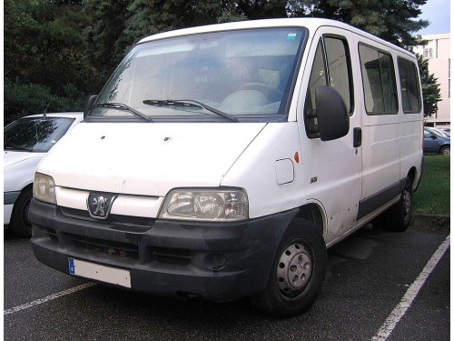 Характеристики автобуса Peugeot Boxer 2.0 HDi MT L1H2 290 (04.2002 - 06.2006): фото, места, схема, вместимость, скорость, двигатель, топливо, масса, отзывы