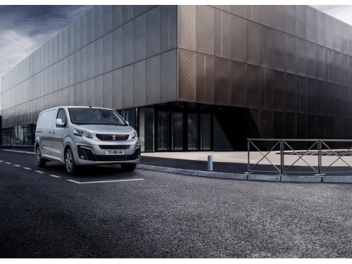 Характеристики грузового фургона Peugeot Expert 1.6 HDi MT L2H1 (06.2017 - 01.2018): фото, размеры, грузоподъемность, масса, скорость, двигатель, топливо, отзывы