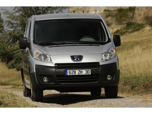 Характеристики грузового фургона Peugeot Expert 1.6 HDi MT L1H1 (01.2007 - 12.2013): фото, размеры, грузоподъемность, масса, скорость, двигатель, топливо, отзывы