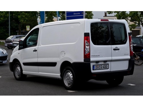 Характеристики грузового фургона Peugeot Expert 2.0 HDi MT L2H1 Двойная кабина (06.2012 - 05.2017): фото, размеры, грузоподъемность, масса, скорость, двигатель, топливо, отзывы