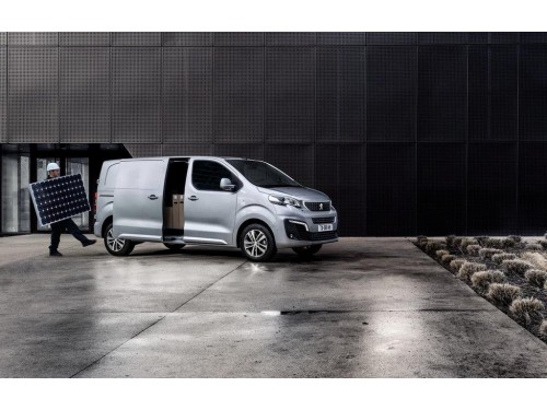 Характеристики грузового фургона Peugeot Expert 2.0 HDi MT L2 Pro (06.2018 - н.в.): фото, размеры, грузоподъемность, масса, скорость, двигатель, топливо, отзывы