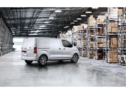 Характеристики грузового фургона Peugeot Expert 2.0 HDi MT L3H2 (06.2021 - 12.2021): фото, размеры, грузоподъемность, масса, скорость, двигатель, топливо, отзывы