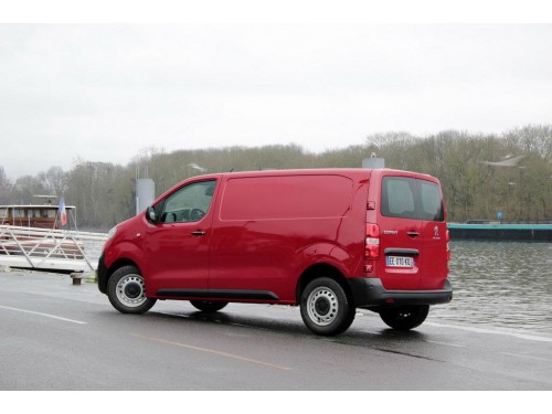 Характеристики грузового фургона Peugeot Expert 2.0 HDi MT L3H2 (06.2021 - 12.2021): фото, размеры, грузоподъемность, масса, скорость, двигатель, топливо, отзывы