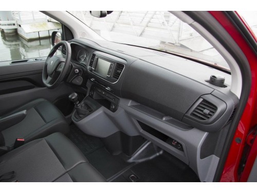 Характеристики грузового фургона Peugeot Expert 2.0 HDi MT L3H2 (06.2021 - 12.2021): фото, размеры, грузоподъемность, масса, скорость, двигатель, топливо, отзывы
