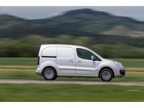 Характеристики грузового фургона Peugeot Partner 1.6 MT Длинный (06.2015 - 09.2018): фото, размеры, грузоподъемность, масса, скорость, двигатель, топливо, отзывы